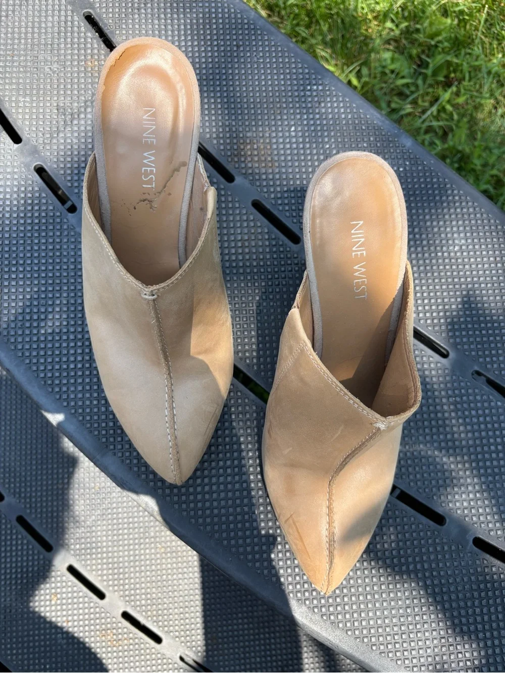 Nine West Beige/Tan Pointed-Toe Leather Mule Heels